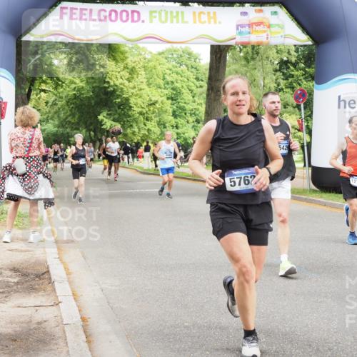 29.06.2025 - hella hamburg halbmarathon MichiJ http://msf.ph/oto/8266831 29.06.2025 10:54:43 Zwischen KM18-KM19 1079, 4169, 4666, 5762, 6517, 7685, 8971, 10372, 12418, 12790, 14436, 14869, 15429 meine-sportfotos.de