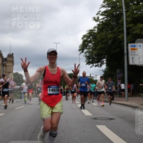 29.06.2025 - hella hamburg halbmarathon Yannick Fuchs http://msf.ph/oto/8266842 29.06.2025 10:48:50 20KM 1125, 1327, 1496, 1506, 1628, 2119, 2474, 2561, 2771, 2884, 2955, 3041, 3652, 3791, 3794, 3945, 4029, 4189, 4231, 4868, 4903, 4938, 5319, 6355, 6433, 6443, 6587, 6938, 8449, 8487, 8514, 8698, 8973, 10191, 10192, 10368, 10376, 11184, 11333, 11568, 11747, 11797, 11799, 11976, 12186, 12526, 12584, 12961, 13267, 13297, 13988, 14036, 14175, 14592, 14638, 14660, 14834, 14845, 14948, 15389, 15854, 15879, 16047, 16327, 17842, 18031, 18380 meine-sportfotos.de