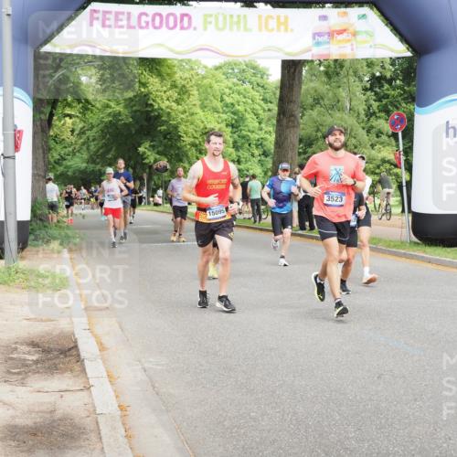 29.06.2025 - hella hamburg halbmarathon MichiJ http://msf.ph/oto/8266858 29.06.2025 10:30:40 Zwischen KM18-KM19 1169, 1512, 1903, 3523, 5124, 5690, 7363, 8359, 8694, 9815, 12098, 14275, 14560, 15095, 15935, 17159, 17926, 18330, 18509, 18559 meine-sportfotos.de