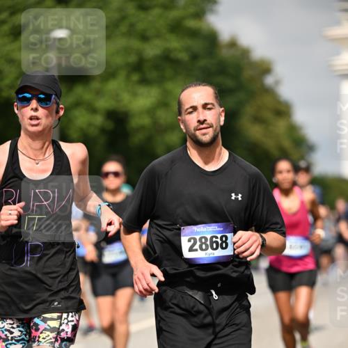 29.06.2025 - hella hamburg halbmarathon Dr. Thomas Lammeyer http://msf.ph/oto/8266884 29.06.2025 10:14:57 Kennedybrücke 1548, 1781, 2868, 4287, 5182, 5440, 5653, 5806, 8171, 8561, 8807, 8810, 10196, 11149 meine-sportfotos.de