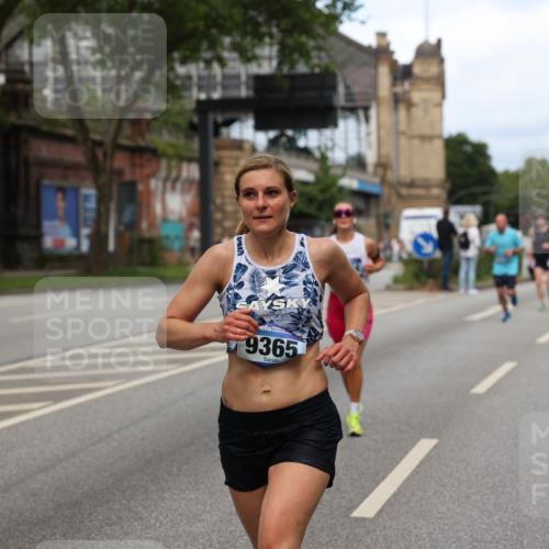 29.06.2025 - hella hamburg halbmarathon Yannick Fuchs http://msf.ph/oto/8266897 29.06.2025 10:36:46 20KM 1169, 1209, 1256, 1312, 1512, 1903, 1962, 3523, 4823, 5436, 5682, 6639, 6721, 6770, 7105, 7116, 7363, 7693, 7765, 8694, 9365, 12098, 13446, 13483, 13709, 13725, 14811, 15175, 15270, 15654, 15846, 16281, 16507, 16626, 16660, 17016, 17363, 17637, 17864, 17926, 18330, 18920 meine-sportfotos.de