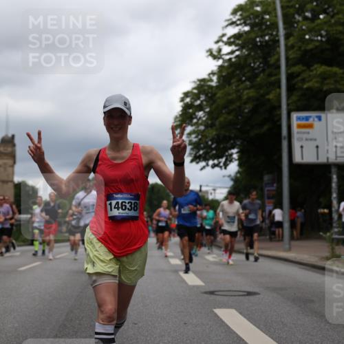 29.06.2025 - hella hamburg halbmarathon Yannick Fuchs http://msf.ph/oto/8267006 29.06.2025 10:48:51 20KM 1125, 1327, 1496, 1506, 1628, 2119, 2474, 2561, 2771, 2884, 2955, 3041, 3652, 3791, 3794, 3945, 4029, 4189, 4231, 4868, 4903, 4938, 5319, 6355, 6433, 6443, 6587, 6938, 8449, 8487, 8514, 8698, 8973, 10191, 10192, 10368, 10376, 11184, 11333, 11568, 11747, 11797, 11799, 11976, 12186, 12526, 12584, 12961, 13267, 13297, 13988, 14036, 14175, 14592, 14638, 14834, 14845, 14948, 15389, 15854, 15879, 16047, 16327, 17842, 18031, 18380 meine-sportfotos.de