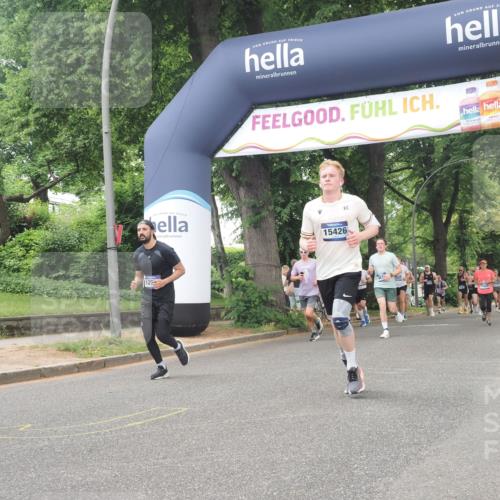 29.06.2025 - hella hamburg halbmarathon KatJ http://msf.ph/oto/8267022 29.06.2025 10:39:16 Zwischen KM18-KM19 1098, 2397, 2818, 4967, 6286, 8139 meine-sportfotos.de