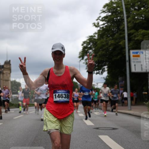 29.06.2025 - hella hamburg halbmarathon Yannick Fuchs http://msf.ph/oto/8267091 29.06.2025 10:48:51 20KM 1125, 1327, 1496, 1506, 1628, 2119, 2474, 2561, 2771, 2884, 2955, 3041, 3652, 3791, 3794, 3945, 4029, 4189, 4231, 4868, 4903, 4938, 5319, 6355, 6433, 6443, 6587, 6938, 8449, 8487, 8514, 8698, 8973, 10191, 10192, 10368, 10376, 11184, 11333, 11568, 11747, 11797, 11799, 11976, 12186, 12526, 12584, 12961, 13267, 13297, 13988, 14036, 14175, 14592, 14638, 14834, 14845, 14948, 15389, 15854, 15879, 16047, 16327, 17842, 18031, 18380 meine-sportfotos.de