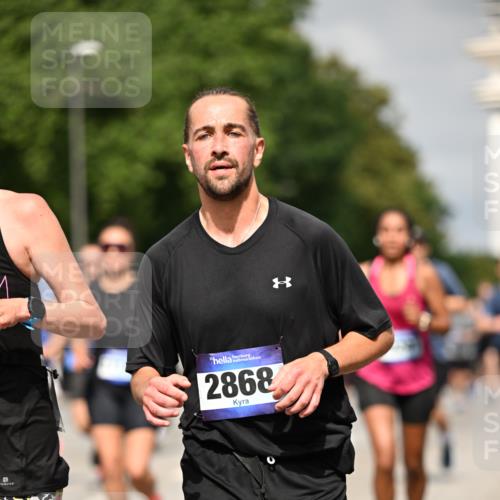 29.06.2025 - hella hamburg halbmarathon Dr. Thomas Lammeyer http://msf.ph/oto/8267161 29.06.2025 10:14:57 Kennedybrücke 1548, 1781, 2868, 4287, 5182, 5440, 5653, 5806, 8171, 8561, 8807, 8810, 10196, 11149 meine-sportfotos.de