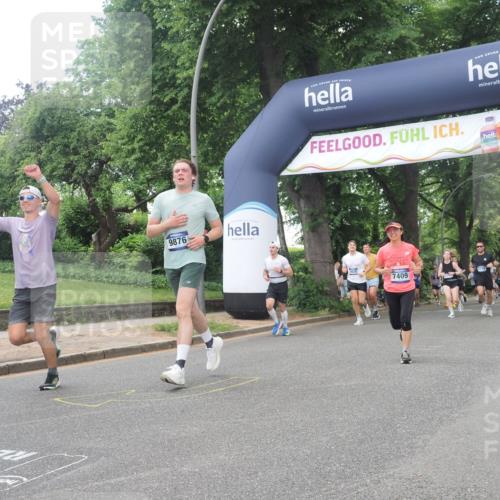 29.06.2025 - hella hamburg halbmarathon KatJ http://msf.ph/oto/8267173 29.06.2025 10:39:20 Zwischen KM18-KM19 1098, 6776, 7409, 8139 meine-sportfotos.de