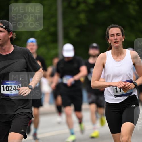 29.06.2025 - hella hamburg halbmarathon Dr. Thomas Lammeyer http://msf.ph/oto/8267217 29.06.2025 10:35:39 Kennedybrücke 1235, 1547, 1844, 2831, 2832, 3281, 3396, 3424, 3571, 3681, 4877, 4953, 5165, 5350, 5846, 5965, 6078, 6160, 6344, 6573, 6640, 7120, 8806, 8812, 8941, 9078, 9104, 9183, 9478, 9883, 10148, 10240, 10435, 10586, 10653, 11178 meine-sportfotos.de