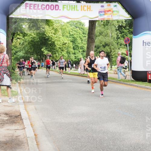 29.06.2025 - hella hamburg halbmarathon MichiJ http://msf.ph/oto/8267221 29.06.2025 10:54:48 Zwischen KM18-KM19 4666, 7685, 8279, 8971, 10372, 11720, 12418, 12790, 14436, 14869, 15429 meine-sportfotos.de
