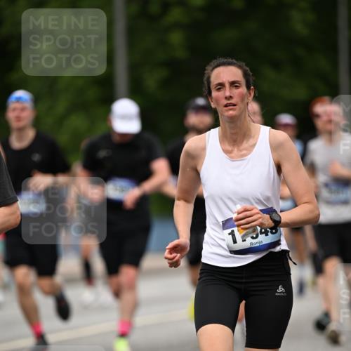 29.06.2025 - hella hamburg halbmarathon Dr. Thomas Lammeyer http://msf.ph/oto/8267229 29.06.2025 10:35:39 Kennedybrücke 1235, 1547, 1844, 2831, 2832, 3281, 3396, 3424, 3571, 3681, 4877, 4953, 5165, 5350, 5846, 5965, 6078, 6160, 6344, 6573, 6640, 7120, 8806, 8812, 8941, 9078, 9104, 9183, 9478, 9883, 10148, 10240, 10435, 10586, 10653, 11178 meine-sportfotos.de