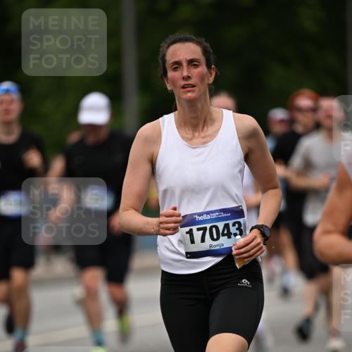 29.06.2025 - hella hamburg halbmarathon Dr. Thomas Lammeyer http://msf.ph/oto/8267274 29.06.2025 10:35:40 Kennedybrücke 1235, 1547, 1844, 2831, 2832, 3396, 3424, 3571, 3681, 4877, 4953, 5165, 5350, 5846, 5965, 6078, 6160, 6344, 6573, 6640, 7120, 8806, 8812, 8941, 9078, 9104, 9183, 9478, 9883, 10148, 10240, 10435, 10586, 10653, 11178 meine-sportfotos.de