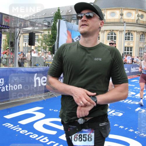 29.06.2025 - hella hamburg halbmarathon Michael Strokosch http://msf.ph/oto/8267312 29.06.2025 10:52:42 Ziel 2346, 2670, 3952, 3999, 5116, 6561, 6562, 7475, 9739, 9869, 10115, 11459, 11689, 12450, 12482, 13051, 14122, 15001, 18982 meine-sportfotos.de