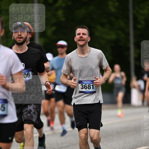 29.06.2025 - hella hamburg halbmarathon Dr. Thomas Lammeyer http://msf.ph/oto/8267370 29.06.2025 10:35:42 Kennedybrücke 1235, 1844, 2672, 2831, 2832, 3396, 3424, 3571, 3681, 4877, 4953, 5165, 5350, 5846, 5965, 6160, 6344, 6573, 6640, 7120, 8304, 8806, 9078, 9104, 9183, 9478, 9882, 9883, 10148, 10240, 10421, 10435, 10653, 11178 meine-sportfotos.de