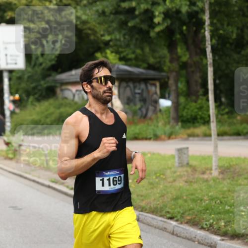 29.06.2025 - hella hamburg halbmarathon Yannick Fuchs http://msf.ph/oto/8267372 29.06.2025 10:36:47 20KM 1169, 1209, 1256, 1312, 1700, 1903, 1962, 2233, 3523, 4823, 5436, 5682, 6639, 6721, 6770, 7105, 7116, 7363, 7693, 7765, 8694, 9365, 12098, 13446, 13483, 13709, 13725, 14811, 15175, 15270, 15654, 15846, 16281, 16507, 16626, 16660, 17016, 17363, 17637, 17864, 17926, 18330, 18920 meine-sportfotos.de