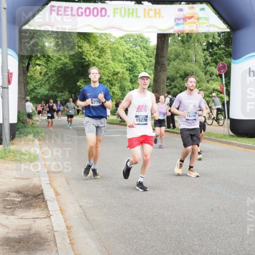 29.06.2025 - hella hamburg halbmarathon MichiJ http://msf.ph/oto/8267414 29.06.2025 10:30:44 Zwischen KM18-KM19 1169, 3523, 6770, 8694, 9815, 9833, 10469, 14275, 14560, 15095, 15270, 15935, 16084, 16295, 17016, 17926, 18330, 18559 meine-sportfotos.de