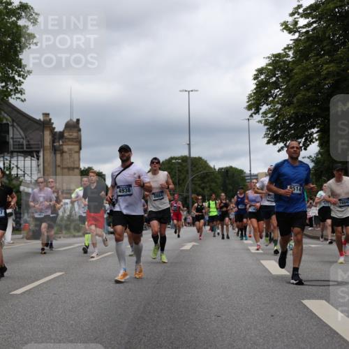 29.06.2025 - hella hamburg halbmarathon Yannick Fuchs http://msf.ph/oto/8267441 29.06.2025 10:48:52 20KM 1125, 1327, 1496, 1506, 1628, 2029, 2119, 2474, 2561, 2771, 2884, 2955, 3041, 3652, 3791, 3794, 3945, 4029, 4231, 4868, 4903, 4938, 5319, 6355, 6433, 6443, 6587, 6891, 6938, 8487, 8514, 8698, 8973, 10191, 10192, 10368, 10376, 11184, 11333, 11568, 11747, 11797, 11799, 11976, 12186, 12526, 12584, 12961, 13267, 13988, 14036, 14175, 14592, 14638, 14834, 14845, 14948, 15389, 15854, 15868, 15879, 16047, 16327, 17842, 18031, 18380 meine-sportfotos.de