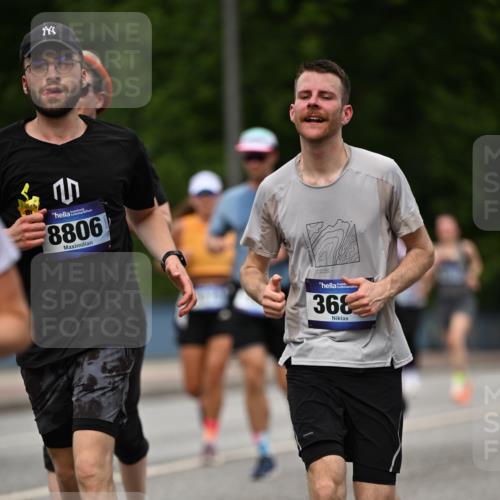 29.06.2025 - hella hamburg halbmarathon Dr. Thomas Lammeyer http://msf.ph/oto/8267483 29.06.2025 10:35:42 Kennedybrücke 1235, 1844, 2672, 2831, 2832, 3396, 3424, 3571, 3681, 4877, 4953, 5165, 5350, 5846, 5965, 6160, 6344, 6573, 6640, 7120, 8304, 8806, 9078, 9104, 9183, 9478, 9882, 9883, 10148, 10240, 10421, 10435, 10653, 11178 meine-sportfotos.de