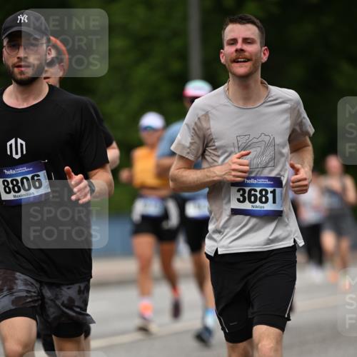 29.06.2025 - hella hamburg halbmarathon Dr. Thomas Lammeyer http://msf.ph/oto/8267517 29.06.2025 10:35:43 Kennedybrücke 1235, 1844, 2672, 2831, 2832, 3396, 3424, 3571, 3681, 4877, 4953, 5165, 5350, 5846, 5965, 6160, 6344, 6573, 6640, 7120, 7816, 8304, 8806, 9078, 9104, 9183, 9478, 9882, 9883, 10148, 10240, 10421, 10435, 10653, 11178 meine-sportfotos.de