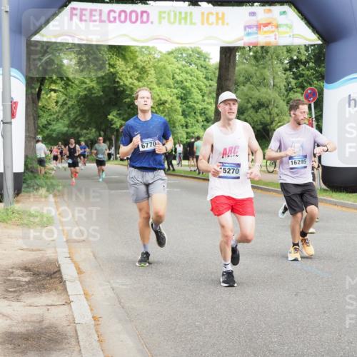 29.06.2025 - hella hamburg halbmarathon MichiJ http://msf.ph/oto/8267521 29.06.2025 10:30:45 Zwischen KM18-KM19 1169, 3523, 6770, 9833, 10469, 14560, 15095, 15270, 15935, 16084, 16295, 17016, 18330, 18559 meine-sportfotos.de