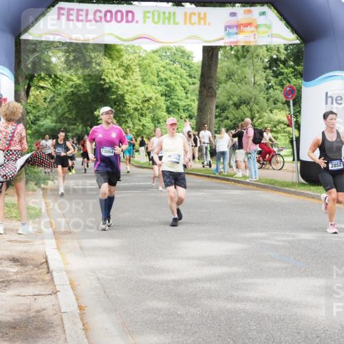 29.06.2025 - hella hamburg halbmarathon MichiJ http://msf.ph/oto/8267561 29.06.2025 10:54:58 Zwischen KM18-KM19 2594, 2852, 4494, 6014, 6089, 6181, 9527, 13054, 15150, 15462, 16186 meine-sportfotos.de