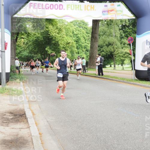 29.06.2025 - hella hamburg halbmarathon MichiJ http://msf.ph/oto/8267599 29.06.2025 10:30:49 Zwischen KM18-KM19 5682, 6770, 9833, 10469, 15270, 16084, 16295, 16660, 17016 meine-sportfotos.de