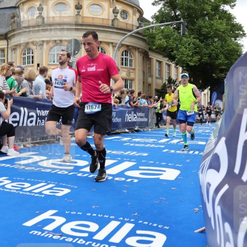 29.06.2025 - hella hamburg halbmarathon Strokosch-Dieckow http://msf.ph/oto/8267610 29.06.2025 10:45:42 Ziel 4345, 4854, 5047, 6071, 6290, 6711, 7385, 11291, 11495, 12154, 13975, 14374, 14764, 15666, 16617, 17332, 17674, 17835, 18862, 18878 meine-sportfotos.de