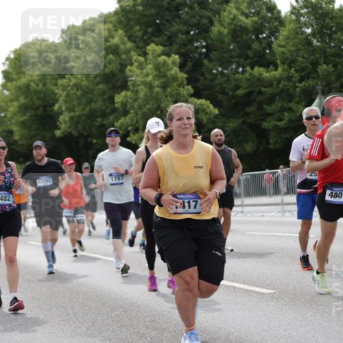 29.06.2025 - hella hamburg halbmarathon Jannik Wohlers http://msf.ph/oto/8267623 29.06.2025 10:33:36 Lombardsbrücke 1417, 1705, 1787, 2265, 2482, 2496, 2526, 2933, 3264, 3340, 3345, 3829, 3848, 4479, 4807, 4942, 5561, 5566, 5584, 5691, 6364, 6515, 6516, 6956, 7027, 7565, 8202, 8277, 8375, 8377, 8383, 8401, 9094, 9875, 9995, 10007, 10071, 10800, 11092, 11111, 11237, 11432, 11642, 11668, 12330, 12562, 13401, 13485, 13535, 13741, 13934, 14032, 14058, 14873, 14919, 15792, 15845, 16115, 16578, 17440, 17953, 18044, 19145, 19164 meine-sportfotos.de