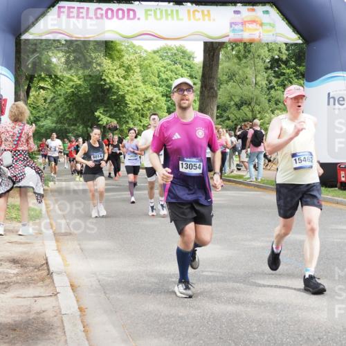 29.06.2025 - hella hamburg halbmarathon MichiJ http://msf.ph/oto/8267642 29.06.2025 10:54:59 Zwischen KM18-KM19 2594, 2852, 4494, 6014, 6089, 6181, 9527, 12556, 13054, 15150, 15462, 16186 meine-sportfotos.de