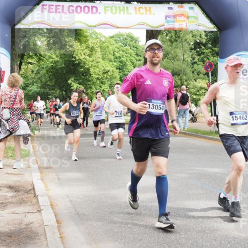 29.06.2025 - hella hamburg halbmarathon MichiJ http://msf.ph/oto/8267653 29.06.2025 10:55:00 Zwischen KM18-KM19 2594, 2852, 4494, 6014, 6089, 6181, 7741, 9527, 12556, 13054, 15462, 16186 meine-sportfotos.de