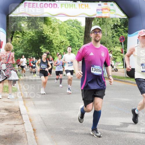 29.06.2025 - hella hamburg halbmarathon MichiJ http://msf.ph/oto/8267661 29.06.2025 10:55:00 Zwischen KM18-KM19 2594, 2852, 4494, 6014, 6089, 6181, 7741, 9527, 12556, 13054, 15462, 16186 meine-sportfotos.de