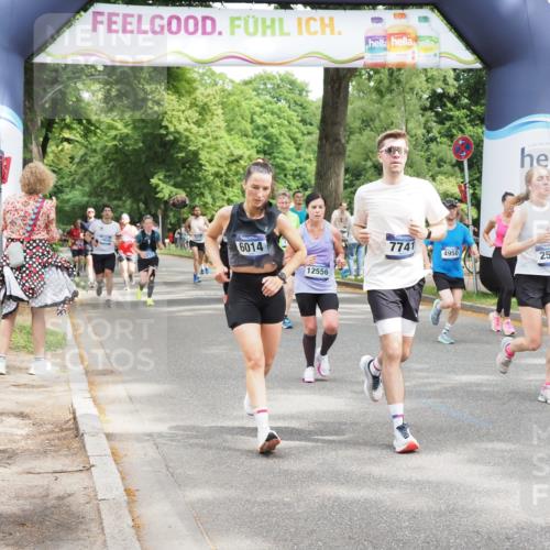 29.06.2025 - hella hamburg halbmarathon MichiJ http://msf.ph/oto/8267677 29.06.2025 10:55:01 Zwischen KM18-KM19 2594, 2852, 4950, 5670, 6014, 6089, 6181, 7741, 9527, 12556, 13054, 15462 meine-sportfotos.de