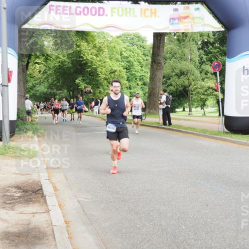 29.06.2025 - hella hamburg halbmarathon MichiJ http://msf.ph/oto/8267685 29.06.2025 10:30:49 Zwischen KM18-KM19 5682, 6770, 9833, 10469, 15270, 16084, 16295, 16660, 17016 meine-sportfotos.de