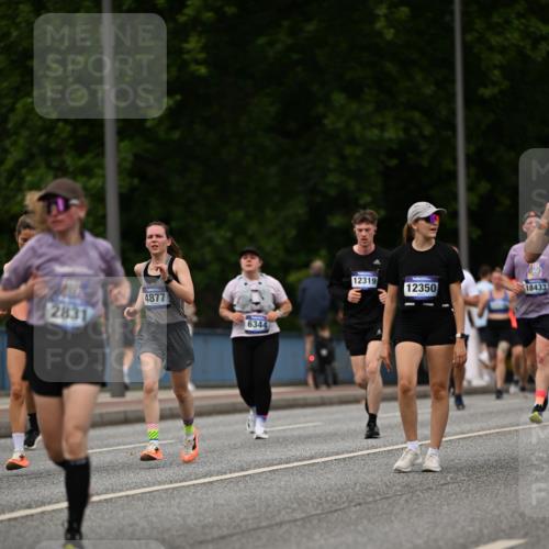 29.06.2025 - hella hamburg halbmarathon Dr. Thomas Lammeyer http://msf.ph/oto/8267687 29.06.2025 10:35:44 Kennedybrücke 1235, 1844, 2672, 2831, 2832, 3358, 3396, 3424, 3571, 3681, 4877, 4953, 5165, 5350, 5846, 5965, 6160, 6344, 6573, 6640, 7120, 7295, 7334, 7816, 8304, 8806, 9078, 9104, 9183, 9478, 9882, 9883, 10148, 10240, 10421, 10435, 10653, 11178 meine-sportfotos.de