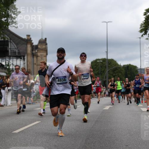 29.06.2025 - hella hamburg halbmarathon Yannick Fuchs http://msf.ph/oto/8267697 29.06.2025 10:48:52 20KM 1125, 1327, 1496, 1506, 1628, 2029, 2119, 2474, 2561, 2771, 2884, 2955, 3041, 3652, 3791, 3794, 3945, 4029, 4231, 4868, 4903, 4938, 5319, 6355, 6433, 6443, 6587, 6891, 6938, 8487, 8514, 8698, 8973, 10191, 10192, 10368, 10376, 11184, 11333, 11568, 11747, 11797, 11799, 11976, 12186, 12526, 12584, 12961, 13267, 13988, 14036, 14175, 14592, 14638, 14834, 14845, 14948, 15389, 15854, 15868, 15879, 16047, 16327, 17842, 18031, 18380 meine-sportfotos.de