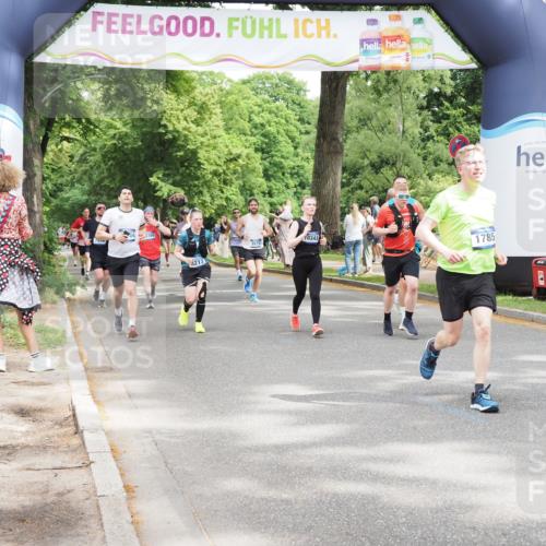 29.06.2025 - hella hamburg halbmarathon MichiJ http://msf.ph/oto/8267757 29.06.2025 10:55:03 Zwischen KM18-KM19 1785, 2594, 2852, 4950, 5670, 6014, 7741, 8217, 9527, 10343, 12556, 13054, 14785, 15462 meine-sportfotos.de