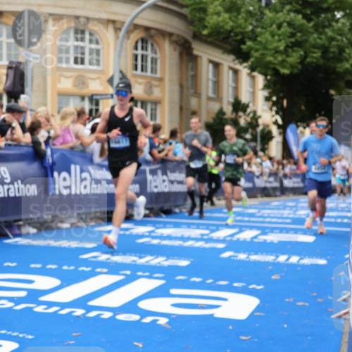 29.06.2025 - hella hamburg halbmarathon Strokosch-Dieckow http://msf.ph/oto/8267832 29.06.2025 10:45:46 Ziel 3477, 4345, 4854, 5047, 6071, 6290, 6711, 7385, 10792, 11821, 13975, 14374, 14911, 16617, 16624, 17332, 17835, 18185 meine-sportfotos.de