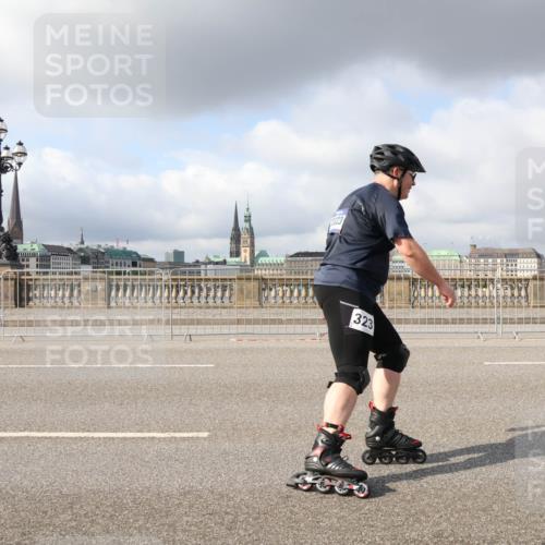 29.06.2025 - hella hamburg halbmarathon Lena Gebhardt http://msf.ph/oto/8267848 29.06.2025 09:04:39 Lombardsbrücke  meine-sportfotos.de