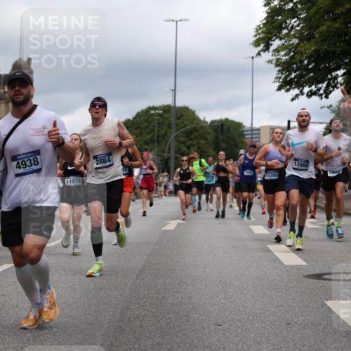 29.06.2025 - hella hamburg halbmarathon Yannick Fuchs http://msf.ph/oto/8267868 29.06.2025 10:48:53 20KM 1125, 1327, 1496, 1506, 1628, 2029, 2119, 2448, 2474, 2561, 2771, 2884, 2955, 3041, 3652, 3791, 3794, 3945, 4029, 4231, 4616, 4868, 4903, 4938, 5319, 6355, 6433, 6443, 6587, 6891, 6938, 8487, 8514, 8618, 8698, 8973, 10191, 10192, 10368, 10376, 11184, 11333, 11568, 11747, 11797, 11799, 11976, 12186, 12526, 12584, 12961, 13267, 13988, 14036, 14175, 14592, 14638, 14834, 14845, 14948, 15389, 15854, 15868, 15896, 16047, 16110, 16327, 17842, 18031, 18380 meine-sportfotos.de