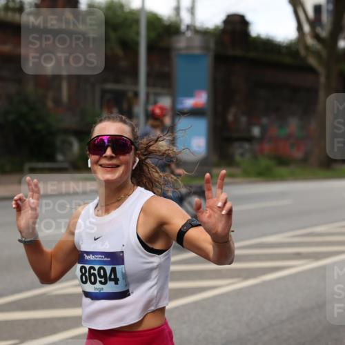 29.06.2025 - hella hamburg halbmarathon Yannick Fuchs http://msf.ph/oto/8268079 29.06.2025 10:36:49 20KM 1169, 1209, 1256, 1312, 1700, 1903, 1962, 2233, 3523, 4823, 5436, 5682, 6639, 6721, 6770, 7105, 7116, 7363, 7693, 7765, 7865, 8694, 9365, 10216, 12098, 13446, 13483, 13709, 13725, 14811, 15095, 15175, 15270, 15654, 16281, 16507, 16626, 16660, 17000, 17016, 17363, 17637, 17864, 17926, 18330, 18559, 18920 meine-sportfotos.de