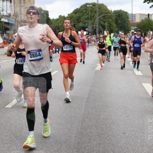 29.06.2025 - hella hamburg halbmarathon Yannick Fuchs http://msf.ph/oto/8268081 29.06.2025 10:48:54 20KM 1125, 1327, 1496, 1506, 1628, 2029, 2119, 2448, 2474, 2561, 2771, 2884, 2955, 3041, 3652, 3791, 3794, 3945, 4029, 4231, 4616, 4868, 4903, 4938, 5319, 6355, 6433, 6443, 6587, 6891, 6938, 8487, 8514, 8618, 8973, 10191, 10192, 10368, 10376, 11184, 11333, 11568, 11747, 11797, 11799, 11976, 12186, 12526, 12584, 12961, 13267, 13988, 14036, 14175, 14592, 14638, 14834, 14845, 14948, 15389, 15854, 15868, 15896, 16047, 16110, 16327, 17842, 18031, 18380 meine-sportfotos.de