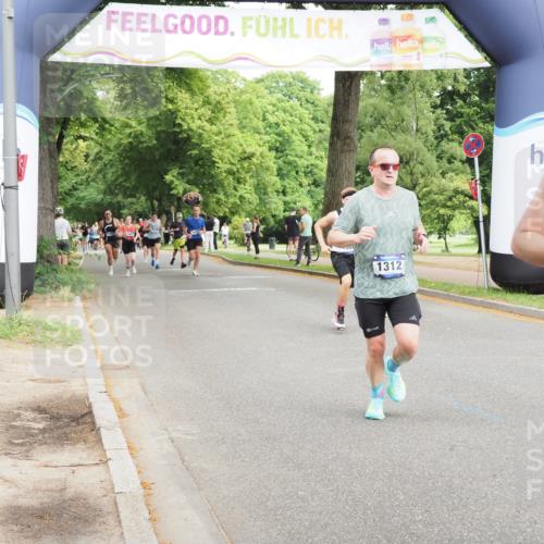 29.06.2025 - hella hamburg halbmarathon MichiJ http://msf.ph/oto/8268105 29.06.2025 10:30:51 Zwischen KM18-KM19 1312, 5682, 6770, 9833, 10469, 13446, 13709, 15270, 16084, 16660, 17016 meine-sportfotos.de
