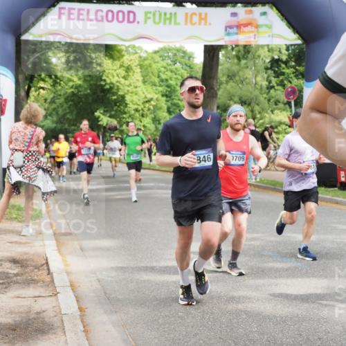 29.06.2025 - hella hamburg halbmarathon MichiJ http://msf.ph/oto/8268168 29.06.2025 10:55:07 Zwischen KM18-KM19 1785, 4950, 5670, 7741, 7846, 8217, 9173, 9781, 10343, 10709, 12556, 14785, 19034 meine-sportfotos.de