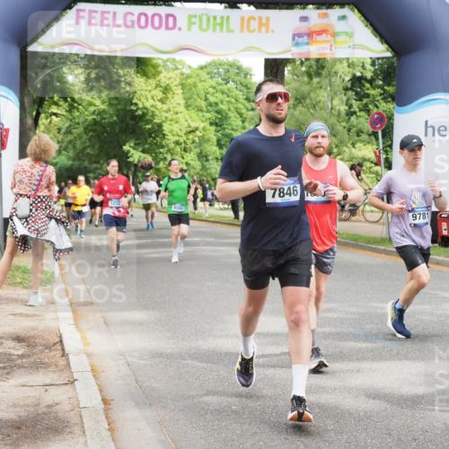 29.06.2025 - hella hamburg halbmarathon MichiJ http://msf.ph/oto/8268171 29.06.2025 10:55:08 Zwischen KM18-KM19 1785, 4950, 5670, 7741, 7846, 8217, 9173, 9366, 9781, 10343, 10709, 11873, 14785, 19034 meine-sportfotos.de