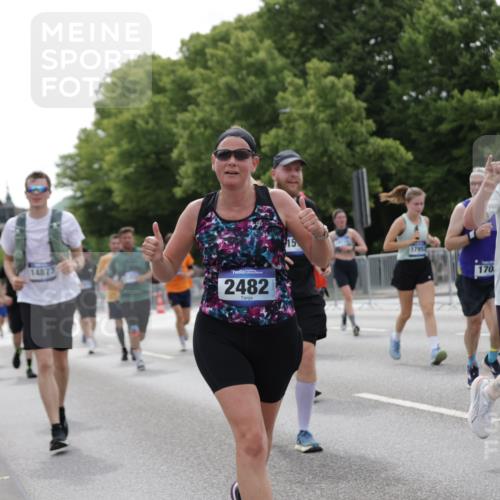 29.06.2025 - hella hamburg halbmarathon Jannik Wohlers http://msf.ph/oto/8268188 29.06.2025 10:33:38 Lombardsbrücke 1417, 1705, 1787, 2265, 2482, 2496, 2526, 2933, 3264, 3340, 3345, 3829, 3848, 4479, 4807, 5561, 5584, 5691, 6364, 7027, 7565, 8202, 8277, 8375, 8377, 8383, 8401, 9094, 9875, 9995, 10007, 10071, 10800, 11092, 11111, 11432, 11642, 11668, 12165, 12330, 12562, 12896, 13401, 13485, 13934, 14032, 14047, 14058, 14873, 14919, 15792, 15845, 15983, 16115, 16578, 17440, 17789, 17953, 18044, 19145, 19164 meine-sportfotos.de
