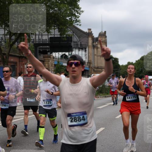 29.06.2025 - hella hamburg halbmarathon Yannick Fuchs http://msf.ph/oto/8268212 29.06.2025 10:48:55 20KM 1125, 1327, 1496, 1506, 1628, 2029, 2119, 2448, 2474, 2561, 2771, 2884, 2955, 3041, 3652, 3791, 3794, 3945, 4029, 4231, 4616, 4868, 4903, 4938, 5319, 6355, 6433, 6443, 6587, 6891, 6938, 8487, 8514, 8618, 8973, 10192, 10368, 10376, 11184, 11333, 11568, 11747, 11797, 11799, 11976, 12186, 12526, 12584, 12961, 13267, 13988, 14036, 14175, 14592, 14638, 14834, 14845, 14948, 15389, 15854, 15868, 15896, 16047, 16110, 16327, 17842, 18031, 18380 meine-sportfotos.de