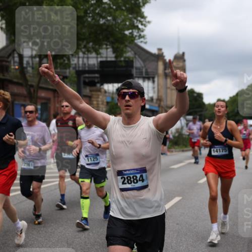 29.06.2025 - hella hamburg halbmarathon Yannick Fuchs http://msf.ph/oto/8268218 29.06.2025 10:48:55 20KM 1125, 1327, 1496, 1506, 1628, 2029, 2119, 2448, 2474, 2561, 2771, 2884, 2955, 3041, 3652, 3791, 3794, 3945, 4029, 4231, 4616, 4868, 4903, 4938, 5319, 6355, 6433, 6443, 6587, 6891, 6938, 8487, 8514, 8618, 8973, 10192, 10368, 10376, 11184, 11333, 11568, 11747, 11797, 11799, 11976, 12186, 12526, 12584, 12961, 13267, 13988, 14036, 14175, 14592, 14638, 14834, 14845, 14948, 15389, 15854, 15868, 15896, 16047, 16110, 16327, 17842, 18031, 18380 meine-sportfotos.de