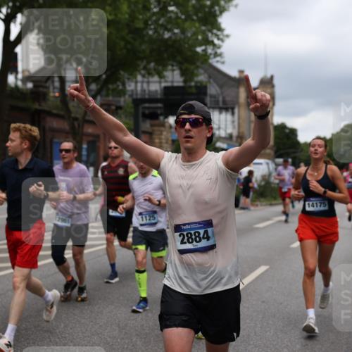 29.06.2025 - hella hamburg halbmarathon Yannick Fuchs http://msf.ph/oto/8268261 29.06.2025 10:48:55 20KM 1125, 1327, 1496, 1506, 1628, 2029, 2119, 2448, 2474, 2561, 2771, 2884, 2955, 3041, 3652, 3791, 3794, 3945, 4029, 4231, 4616, 4868, 4903, 4938, 5319, 6355, 6433, 6443, 6587, 6891, 6938, 8487, 8514, 8618, 8973, 10192, 10368, 10376, 11184, 11333, 11568, 11747, 11797, 11799, 11976, 12186, 12526, 12584, 12961, 13267, 13988, 14036, 14175, 14592, 14638, 14834, 14845, 14948, 15389, 15854, 15868, 15896, 16047, 16110, 16327, 17842, 18031, 18380 meine-sportfotos.de