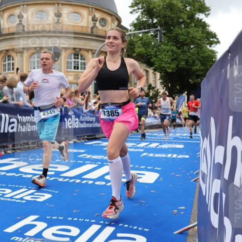 29.06.2025 - hella hamburg halbmarathon Strokosch-Dieckow http://msf.ph/oto/8268278 29.06.2025 10:45:52 Ziel 2189, 3477, 4277, 4345, 4854, 6290, 6532, 7385, 8577, 8871, 10792, 11821, 12084, 13975, 14374, 14462, 14911, 15149, 16624, 17008, 17835, 18185, 19116 meine-sportfotos.de