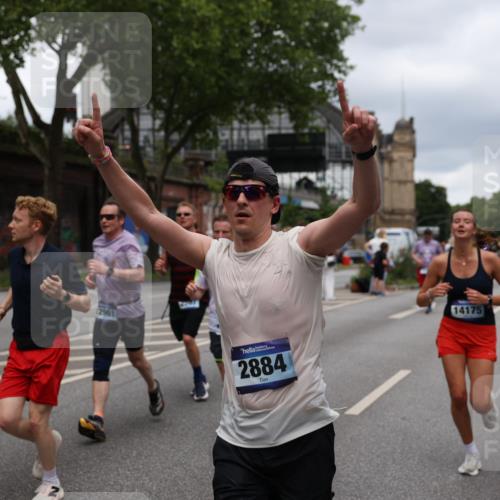 29.06.2025 - hella hamburg halbmarathon Yannick Fuchs http://msf.ph/oto/8268303 29.06.2025 10:48:55 20KM 1125, 1327, 1496, 1506, 1628, 2029, 2119, 2448, 2474, 2561, 2771, 2884, 2955, 3041, 3652, 3791, 3794, 3945, 4029, 4231, 4616, 4868, 4903, 4938, 5319, 6355, 6433, 6443, 6587, 6891, 6938, 8487, 8514, 8618, 8973, 10192, 10368, 10376, 11184, 11333, 11568, 11747, 11797, 11799, 11976, 12186, 12526, 12584, 12961, 13267, 13988, 14036, 14175, 14592, 14638, 14834, 14845, 14948, 15389, 15854, 15868, 15896, 16047, 16110, 16327, 17842, 18031, 18380 meine-sportfotos.de