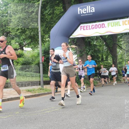29.06.2025 - hella hamburg halbmarathon KatJ http://msf.ph/oto/8268313 29.06.2025 10:39:25 Zwischen KM18-KM19 2396, 3426, 4558, 4635, 5116, 5607, 6776, 7409 meine-sportfotos.de