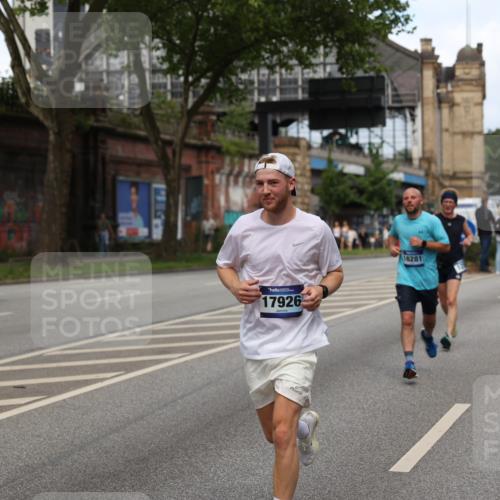 29.06.2025 - hella hamburg halbmarathon Yannick Fuchs http://msf.ph/oto/8268338 29.06.2025 10:36:49 20KM 1169, 1209, 1256, 1312, 1700, 1903, 1962, 2233, 3523, 4823, 5436, 5682, 6639, 6721, 6770, 7105, 7116, 7363, 7693, 7765, 7865, 8694, 9365, 10216, 12098, 13446, 13483, 13709, 13725, 14811, 15095, 15175, 15270, 15654, 16281, 16507, 16626, 16660, 17000, 17016, 17363, 17637, 17864, 17926, 18330, 18559, 18920 meine-sportfotos.de
